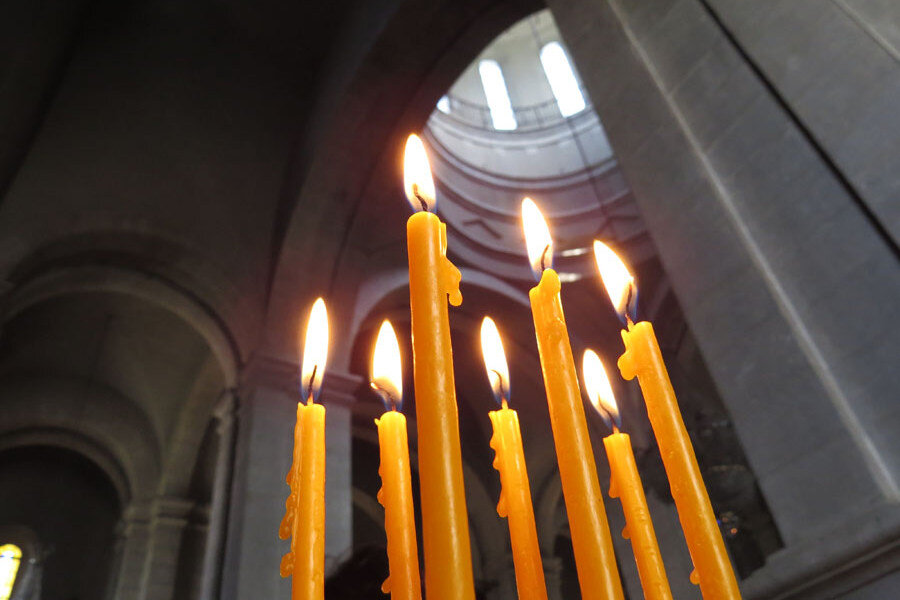 Парафиновые церковные свечи от Свечного Завода: Свет надежности и традиций