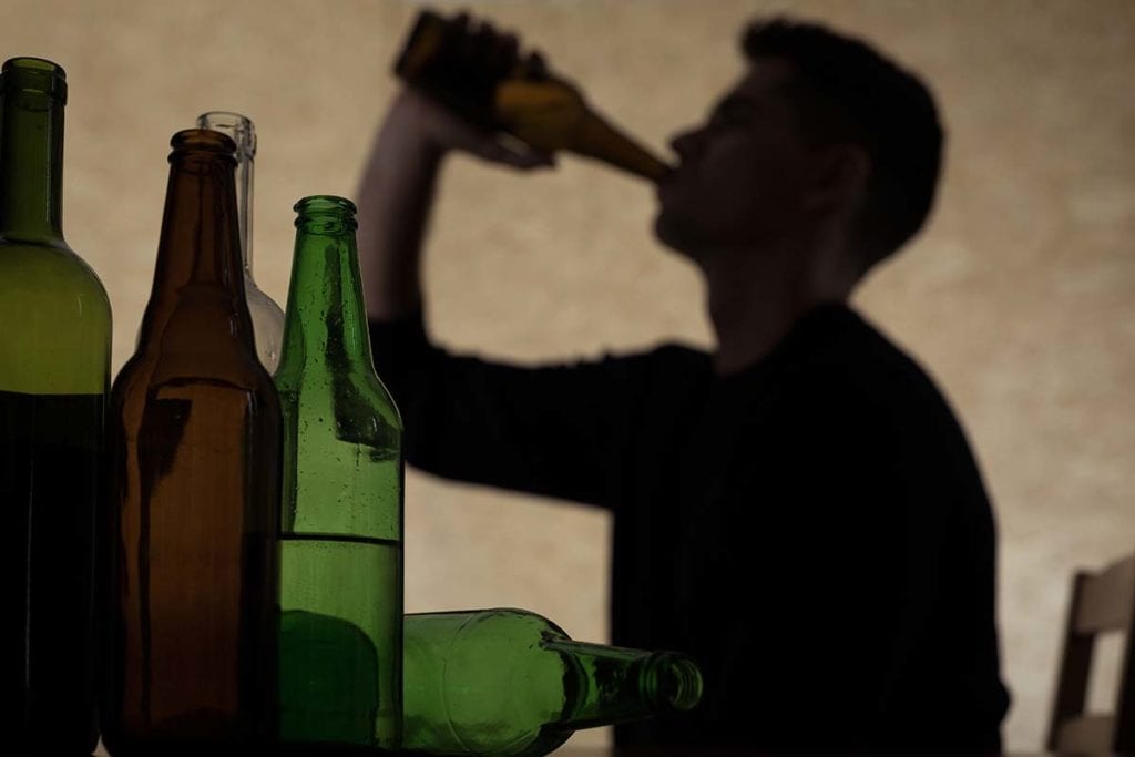 Плюсы современного лечения алкоголизма в надежном центре