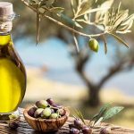 10 способов использования оливкового масла для ухода за кожей лица
